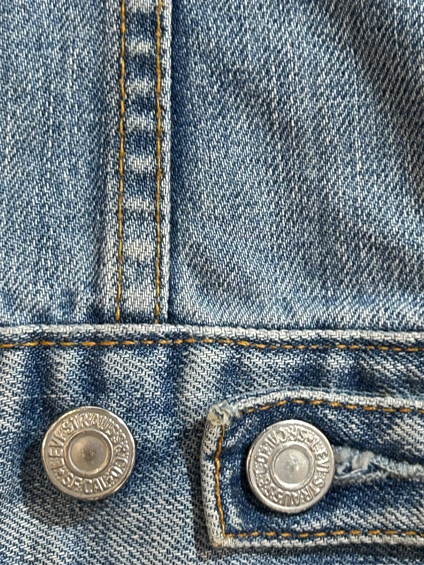 Levi’s Trucker 70500 (año 2000) – Talla M – Made in Túnez