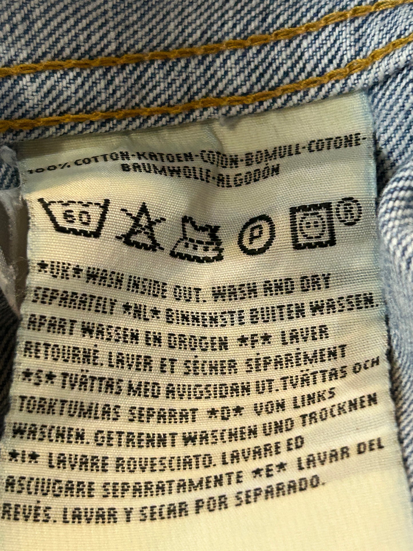 Levi’s Trucker 70500 (año 2000) – Talla M – Made in Túnez