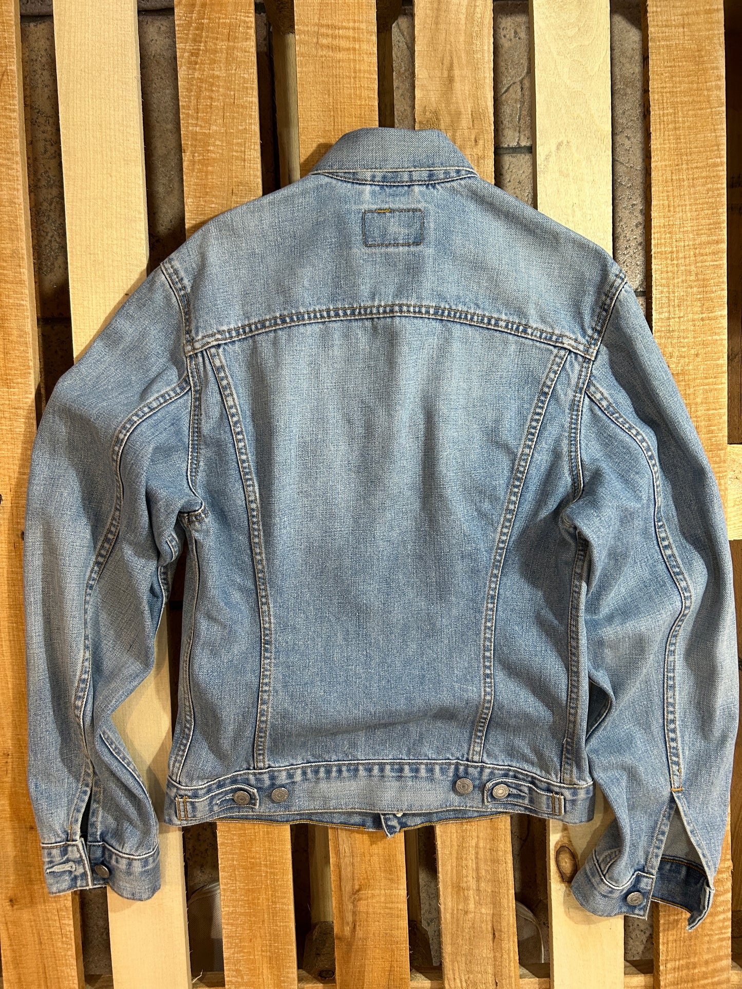 Levi’s Trucker 70500 (año 2000) – Talla M – Made in Túnez