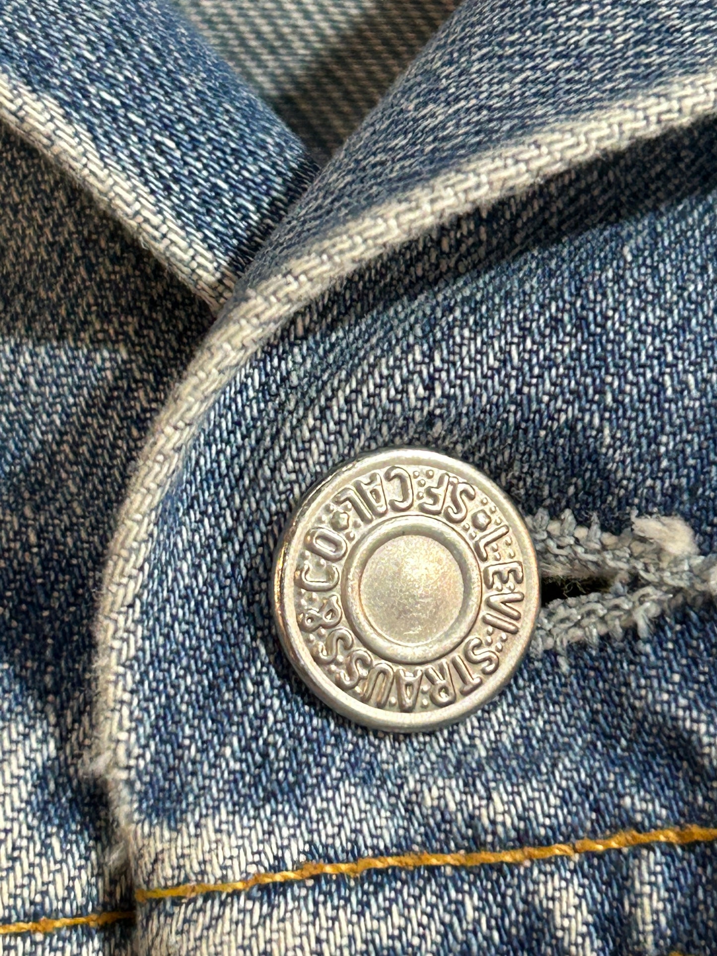 Levi’s Trucker 70500 (año 2000) – Talla M – Made in Túnez