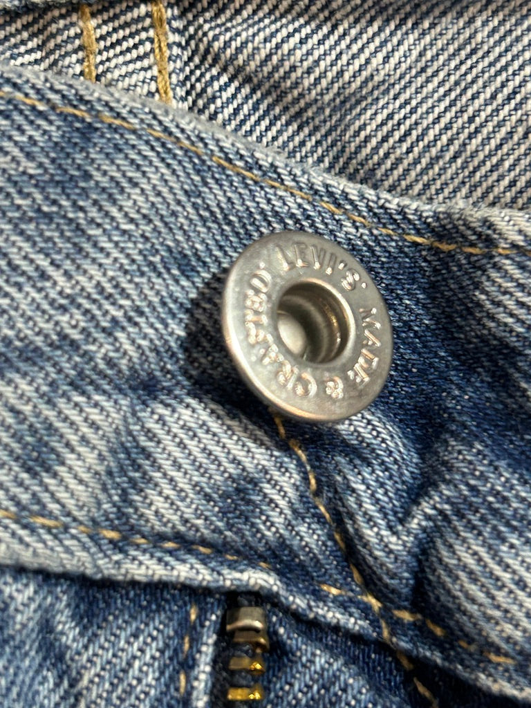 Levis Made & Crafted Barrel Crop Raw Hem W26