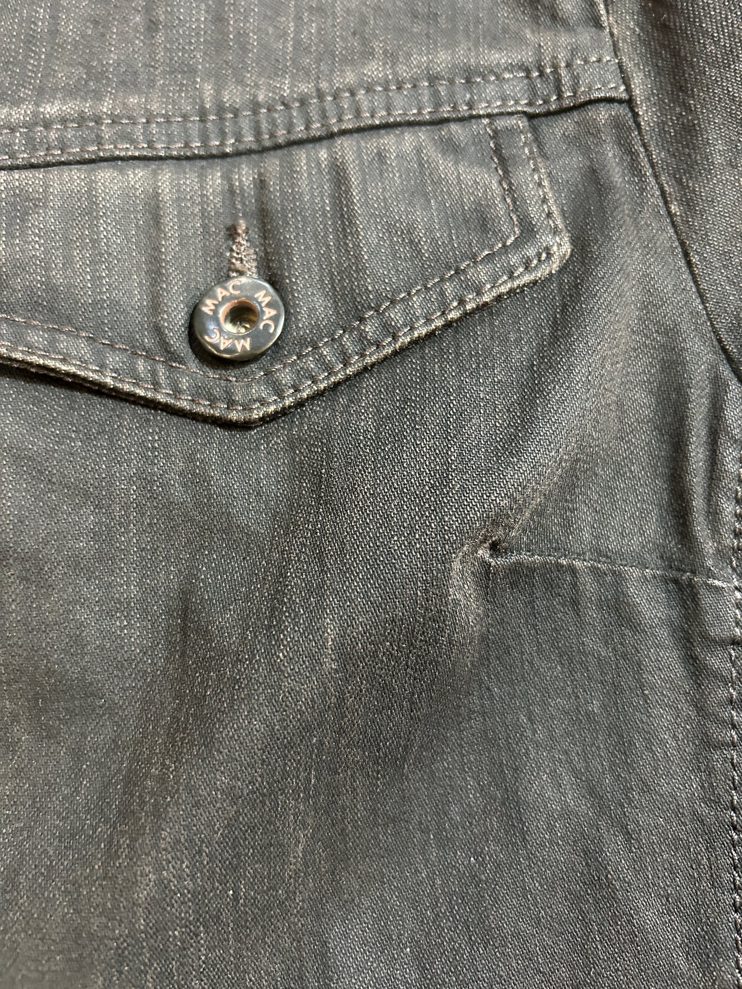 Chaqueta MAC Jeans Jana Chic Talla 42 – Estilo utilitario y sofisticación alemana