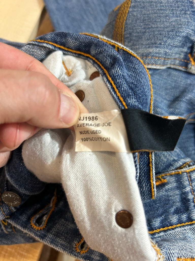 Nudie Jeans Average Joe W32 – Denim con Alma y Personalidad